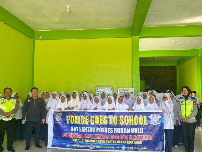 Satlantas Polres Rohul Bersama ISDC Riau Berikan Edukasi Pengemudi Usia Dini Tingkat SMP dan SMA