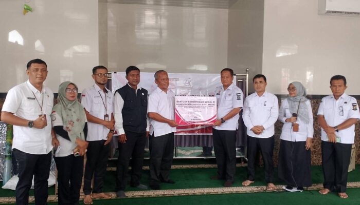 Penyaluran Bansos Berupa Sembako dan Alat Bantu Disabilitas Kepada 136 Warga Rentan Dilakukan Dinsos Kampar