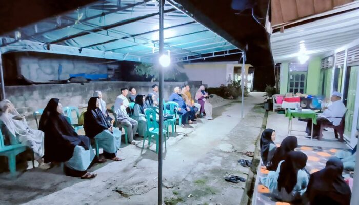 Pengajian Bulanan RT 004 Dasa Wisma Desa Bukit Ranah, Semangat Warga Tak Luntur Meski Hujan Mengiringi